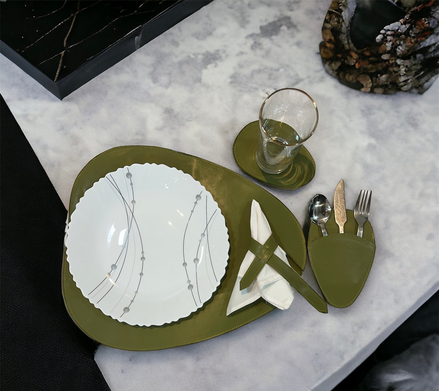 Pebble Reversible Dinner Set